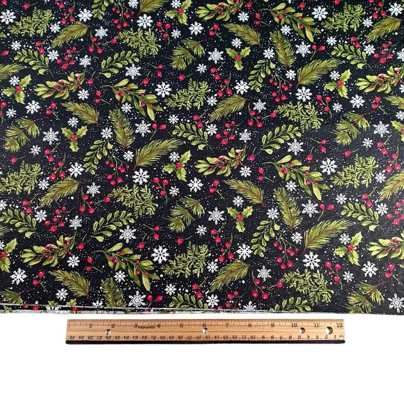 Fabric Traditions 2020 Fat Quarter Christmas Fabric 100% Cotton 18" x 21" Cut - Picture 4 of 4